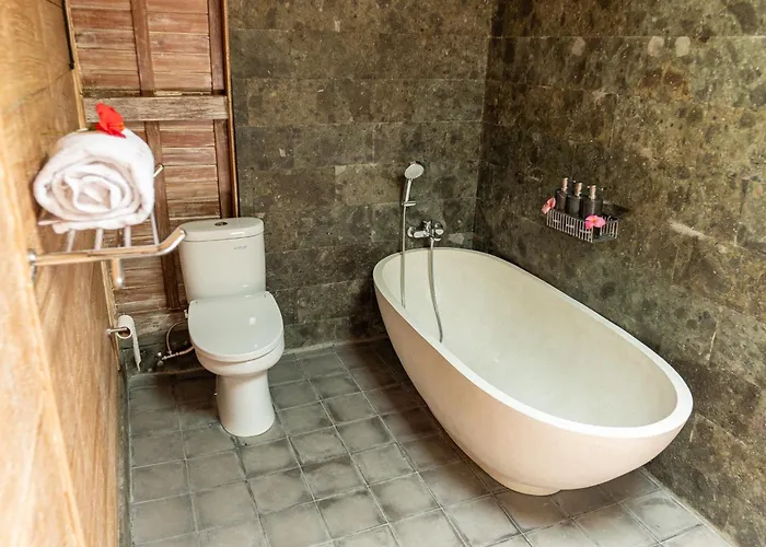 Lumbung Sari Wooden بيت ضيافة أوبود
